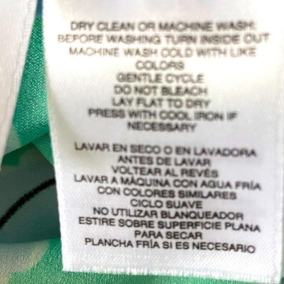 Womans Anne Klein wrap blouse green contemporary print feels silky & luxurious M - Picture 7 of 8